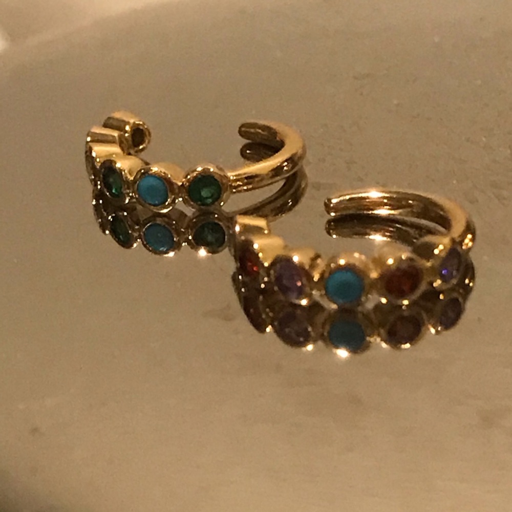 Gold Earhook - Picture 5 of 7